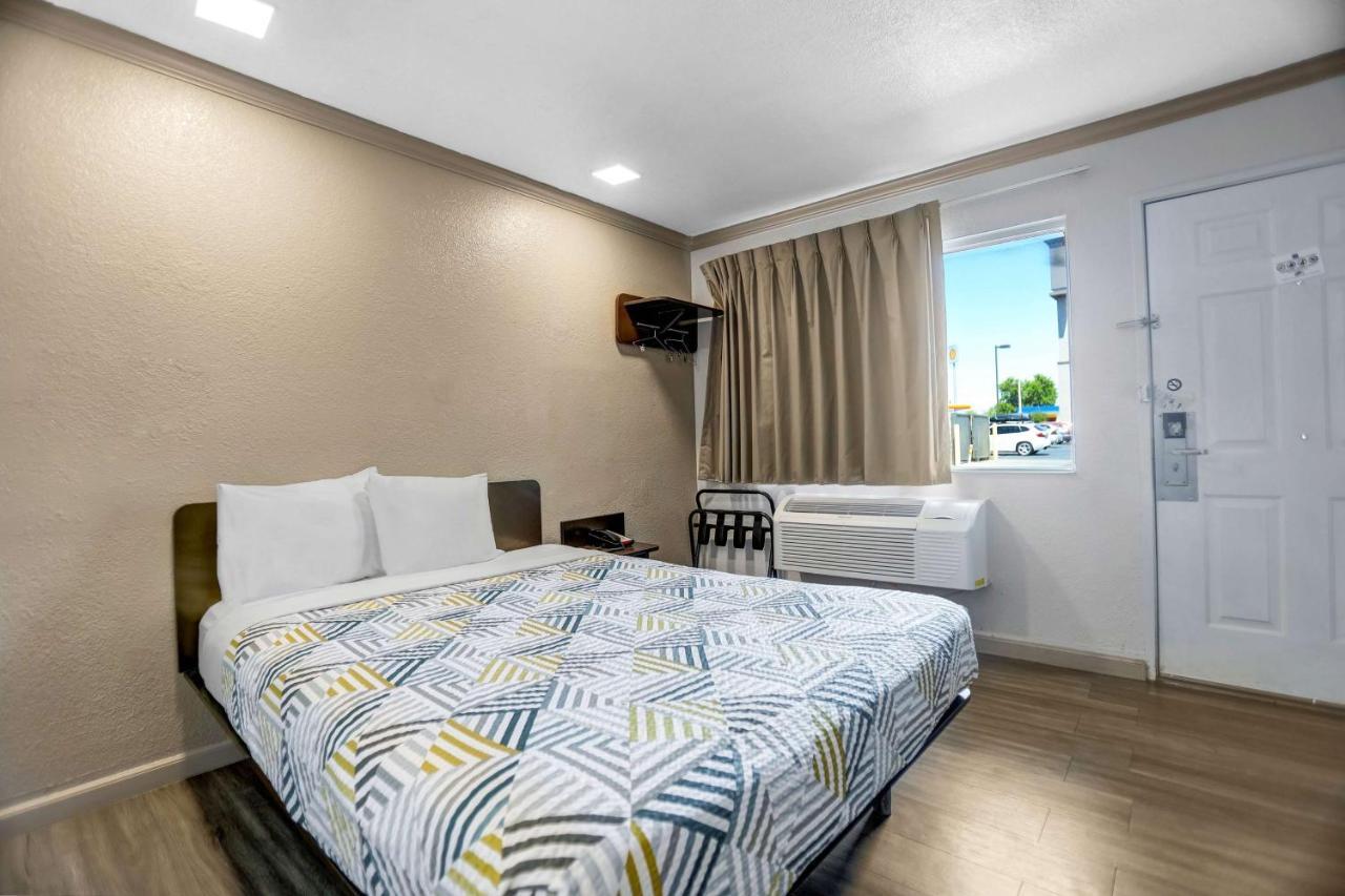 Motel 6-Red Bluff, Ca Dış mekan fotoğraf
